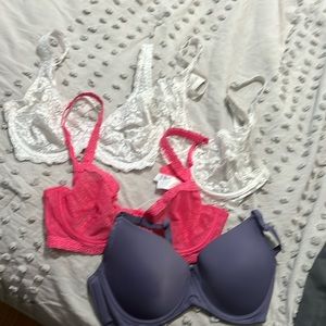 Selling lot of bras
